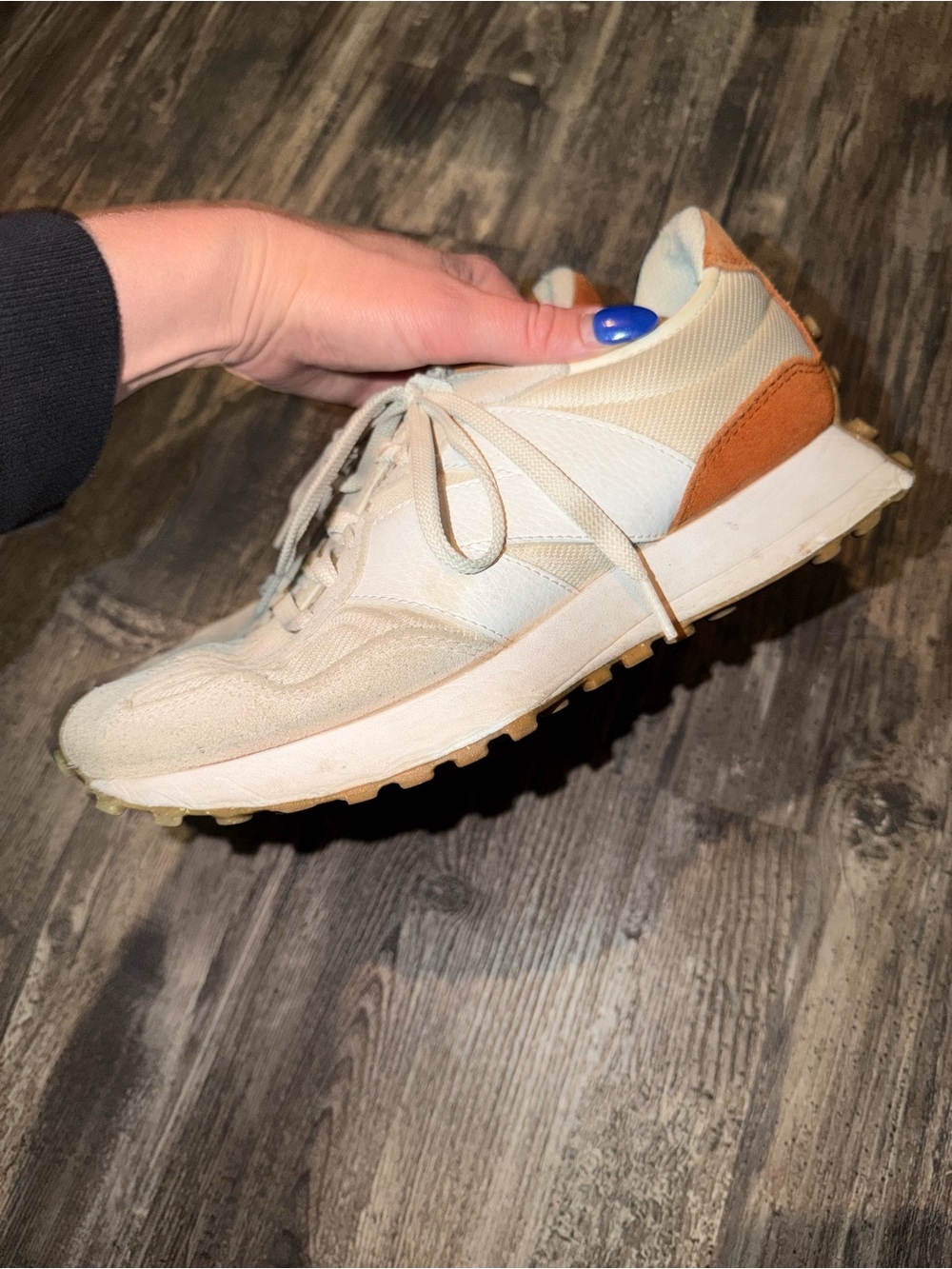 New Balance 327 sneaker in an ivory, sea salt, and rust oxide colorway. - Picture 3 of 6